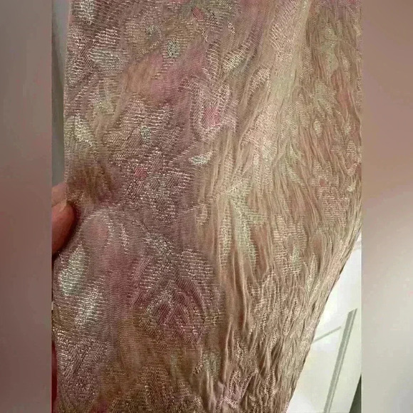 Maggy London Blush Pink Floral Embroidered Knee Length Sheath Dress W/Broach - Picture 7 of 9